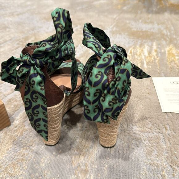 UGG Lucianna Marrakech Green/Blue Satin Espadrilles Wedge Sandals size 7.5 new - Picture 4 of 8